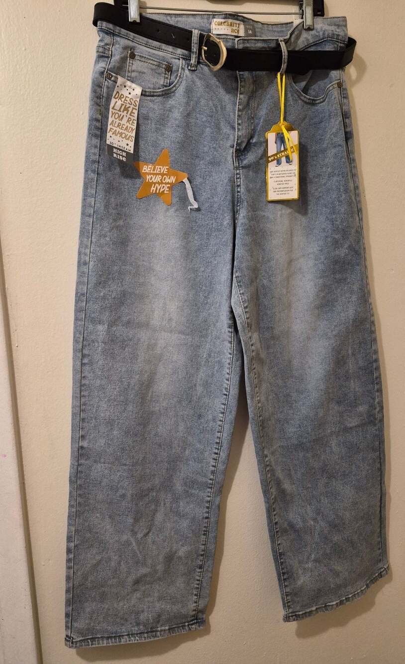 Celebrity Pink Ace 90s Straight Leg Denim Jeans Light Wash Size 14 with Belt